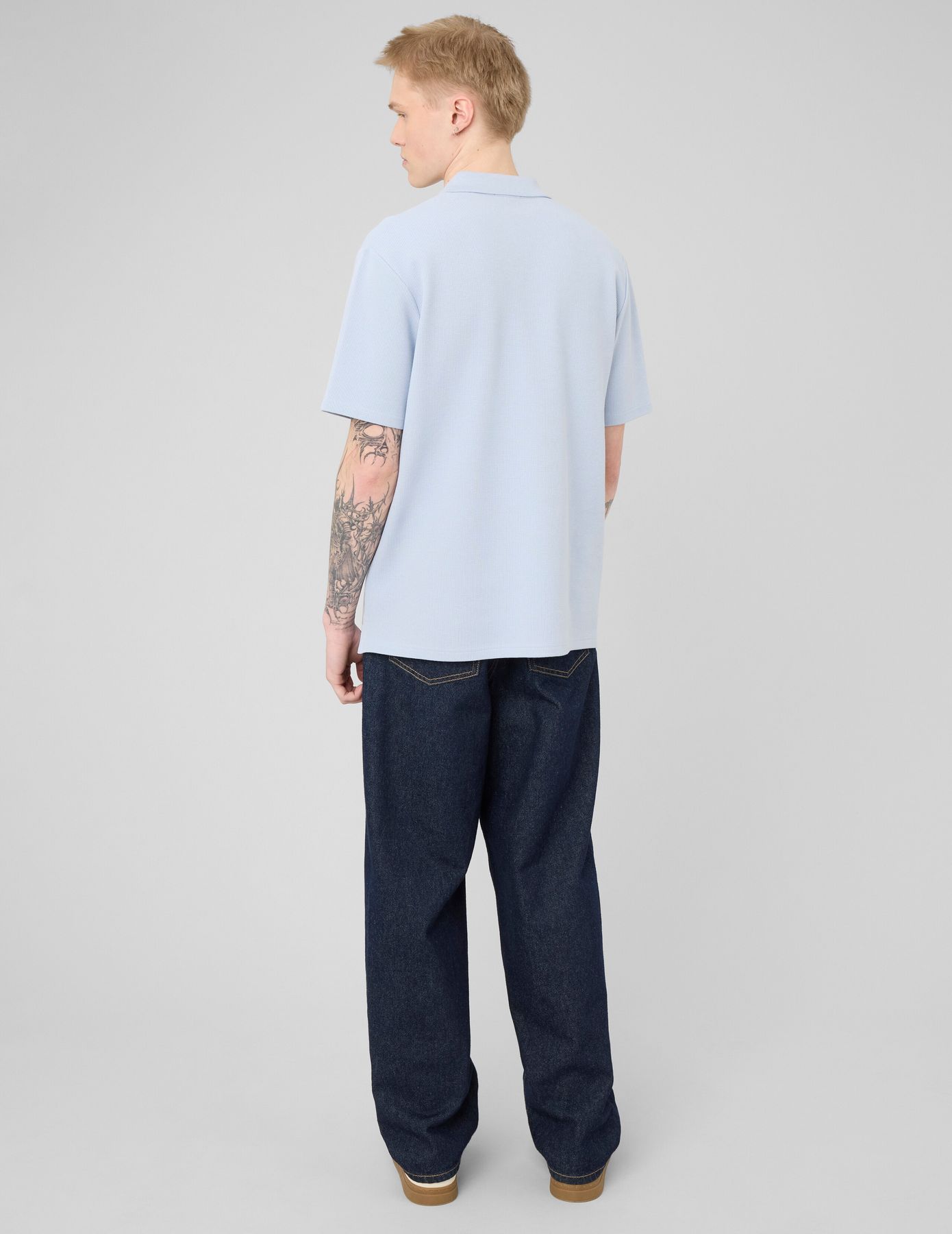 Polo mati&egrave;re gaufr&eacute;e