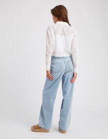 Chemise à nouer en broderie anglaise