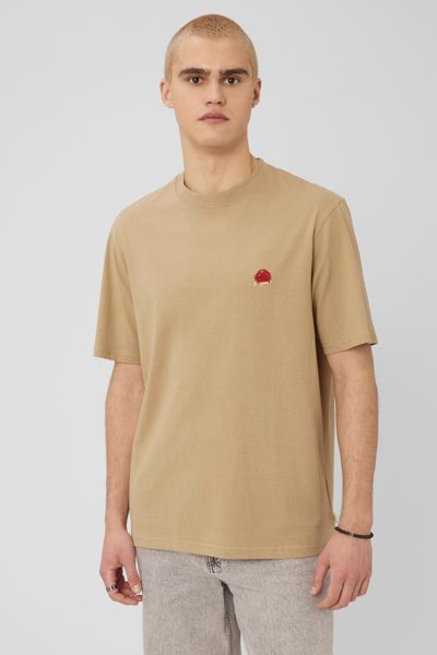 T-shirt broderie poitrine