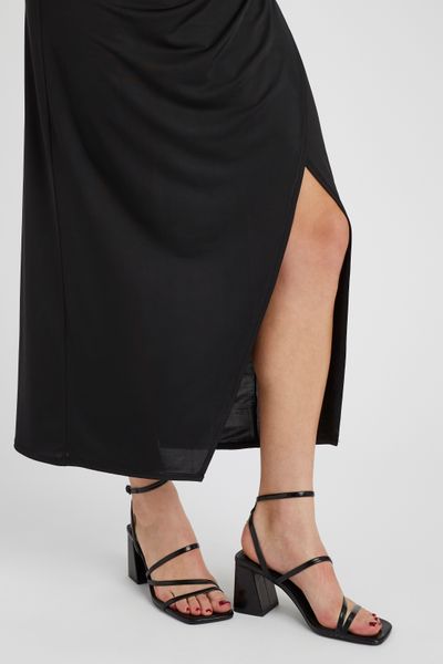 Robe longue col bénitier