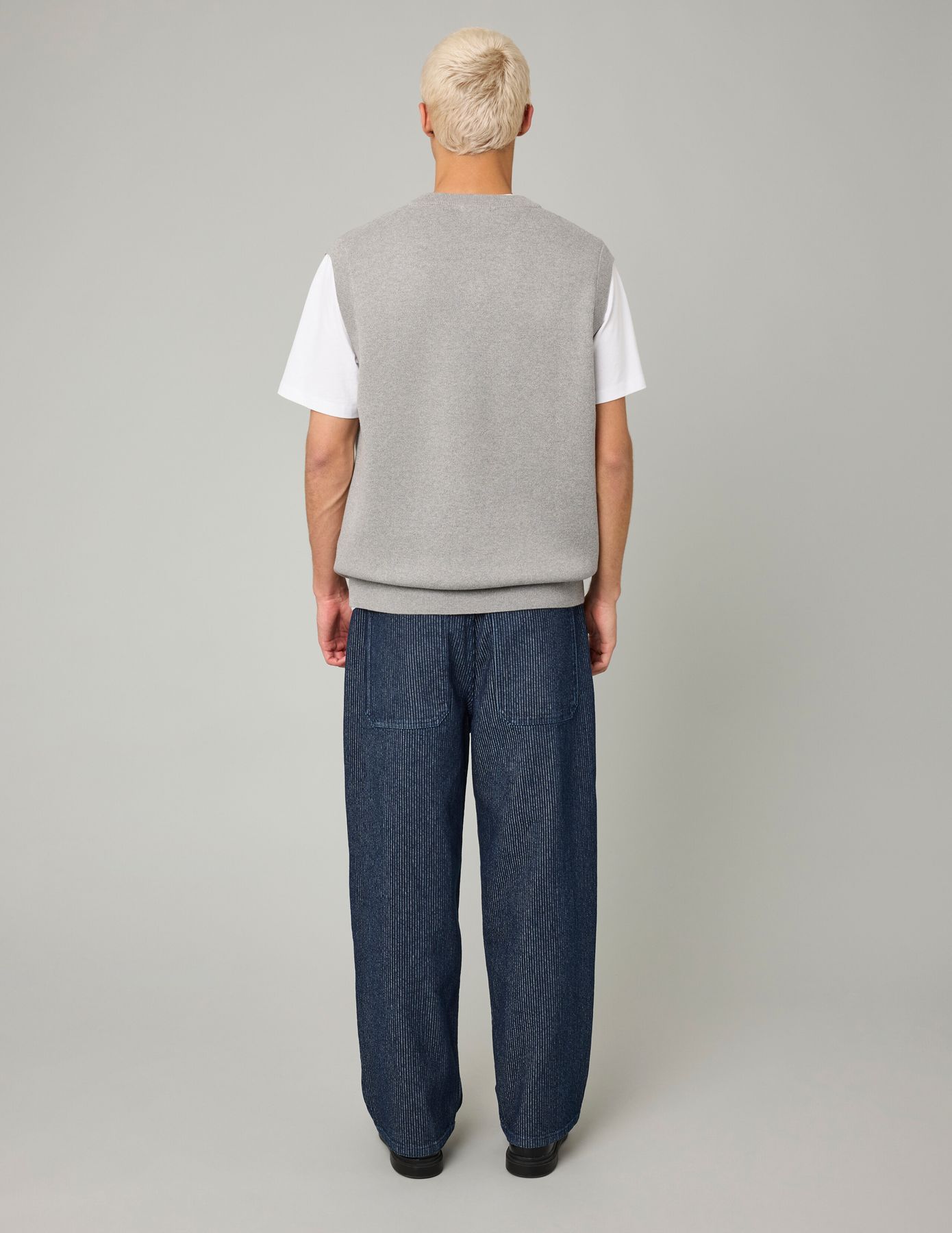 Pull col V sans manches