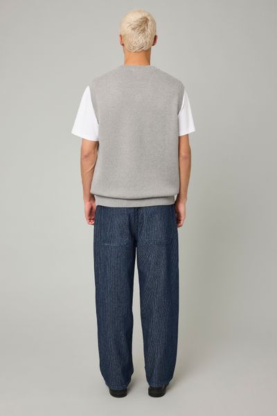 Pull col V sans manches