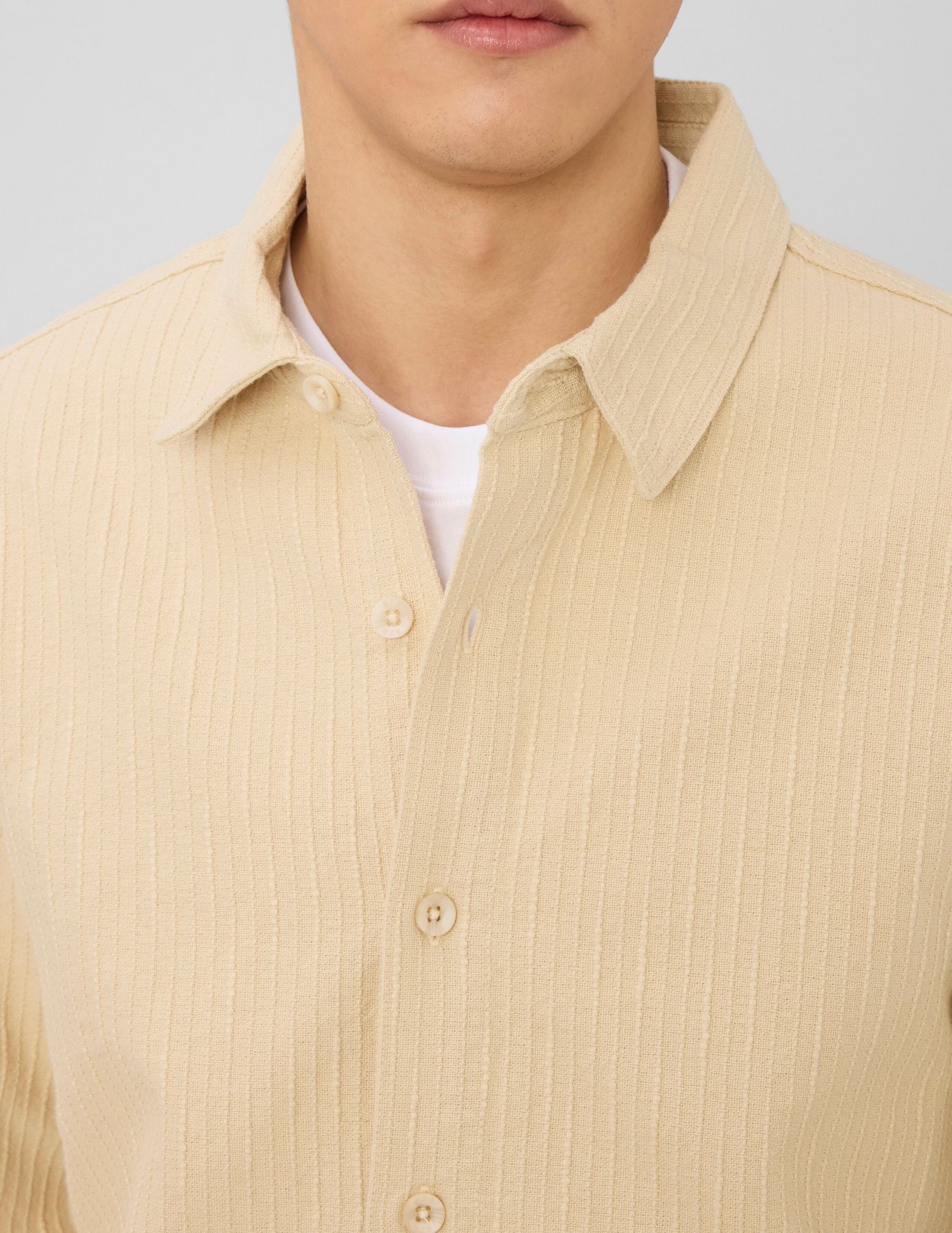 Surchemise reli&eacute;f&eacute;e