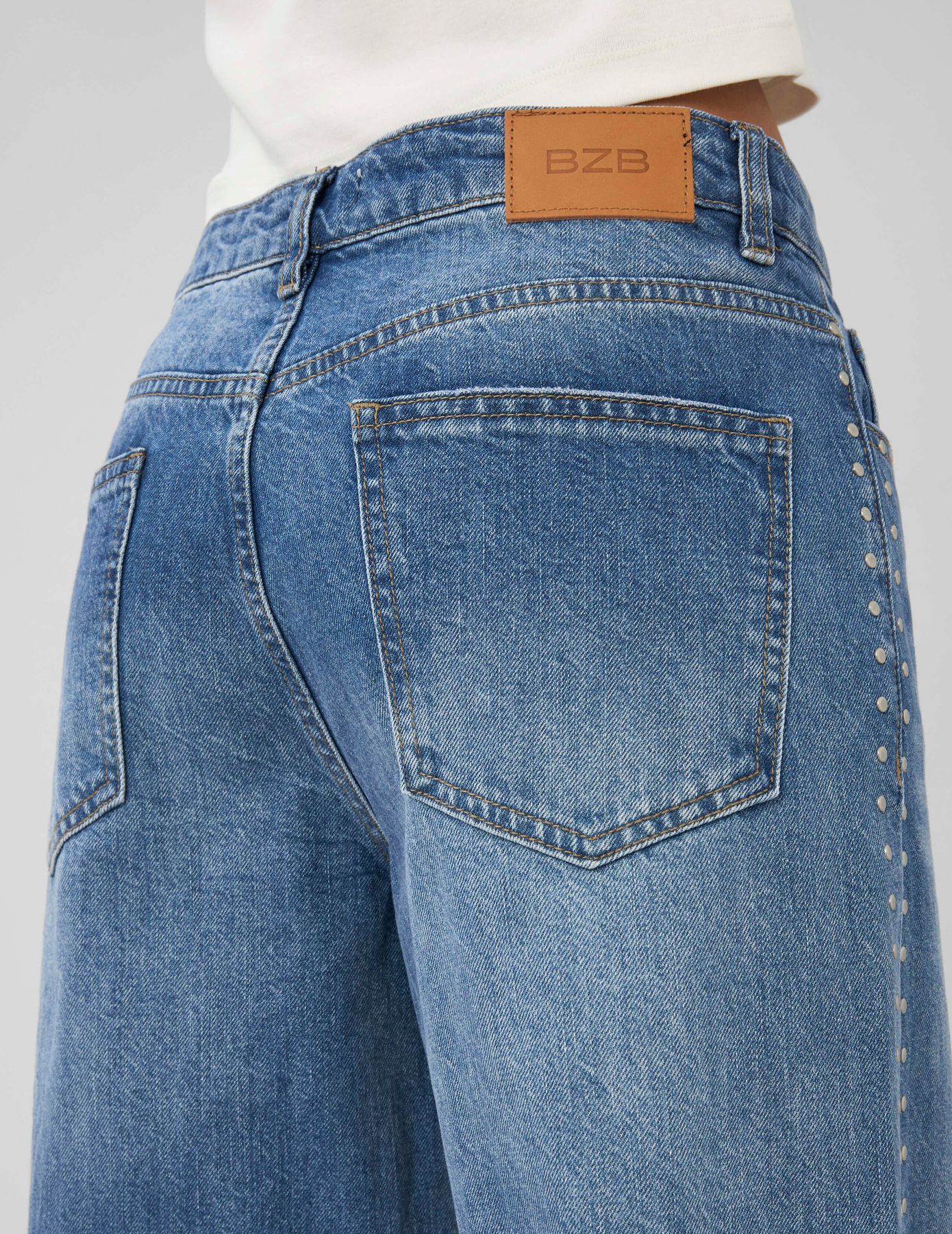 Jean wide leg avec studs