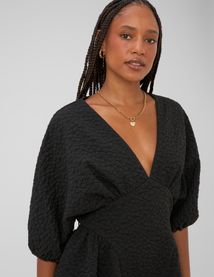 Robe courte textur&eacute;e