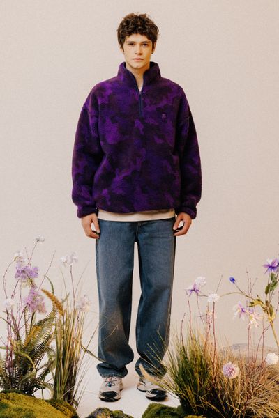 Jean barrel stone à découpes