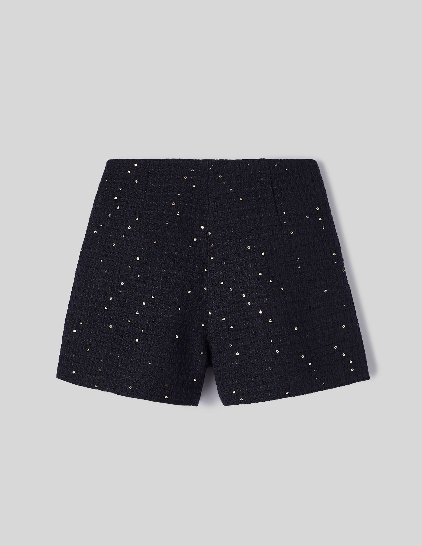 Short tweed