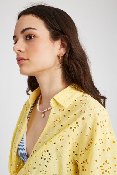 Chemise à nouer en broderie anglaise