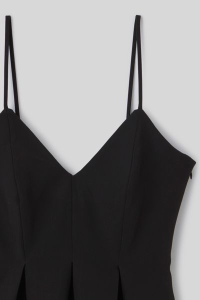 Robe courte &agrave; fines bretelles