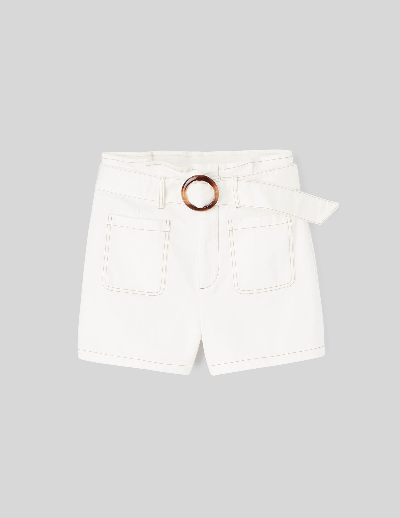 Short avec ceinture