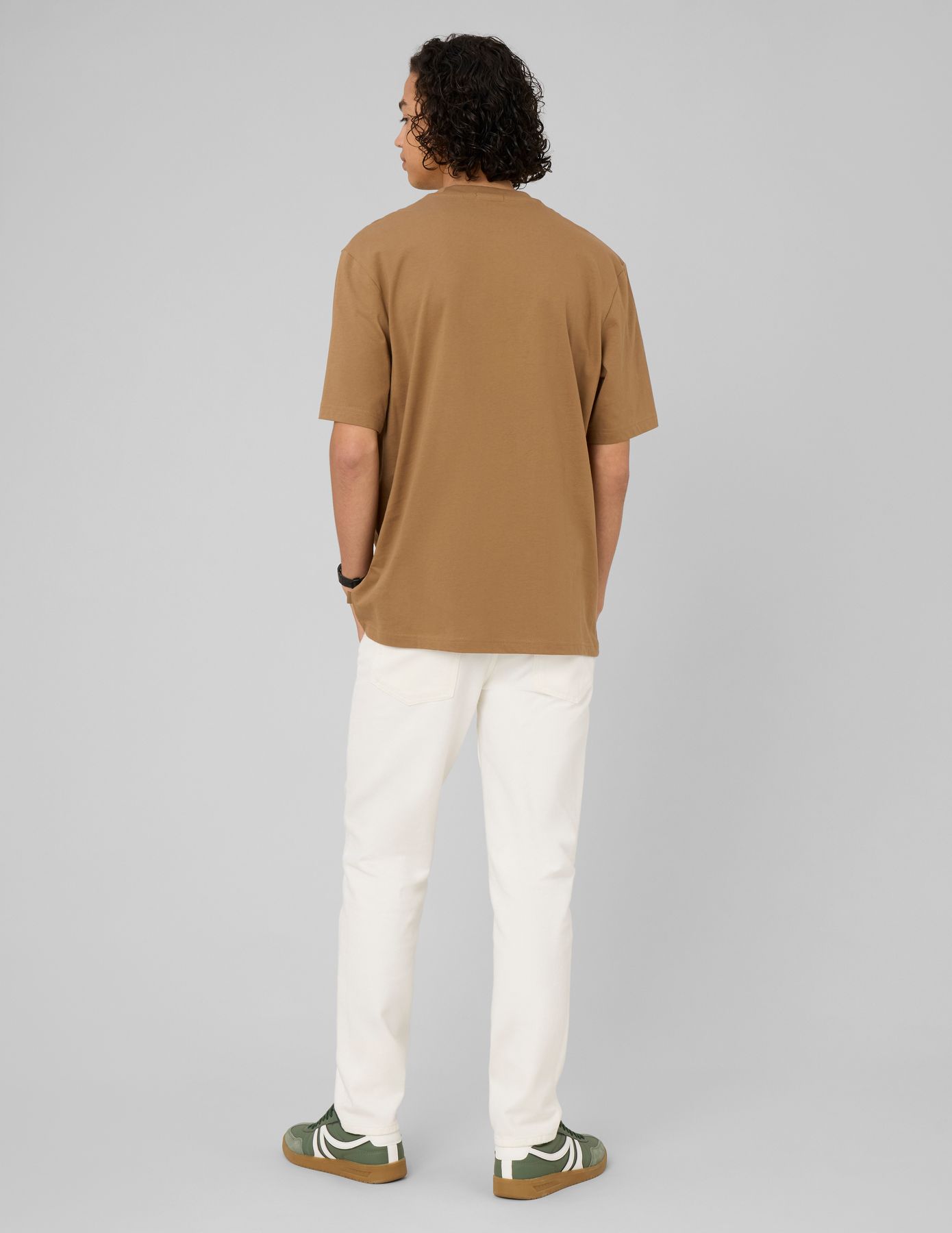 T-shirt imprim&eacute; et brod&eacute;