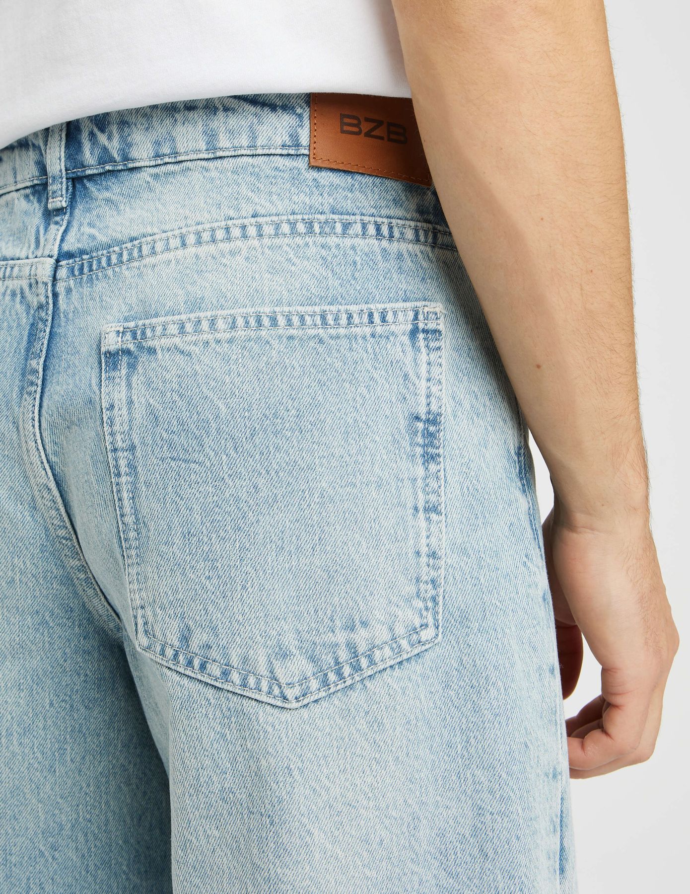 Jean loose dirty