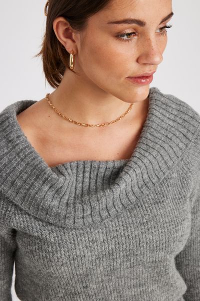 Pull &eacute;paules d&eacute;nud&eacute;es