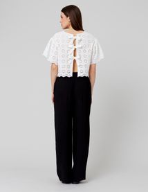 Blouse en broderie anglaise