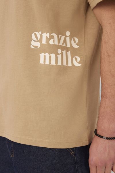 T-shirt imprim&eacute; devant