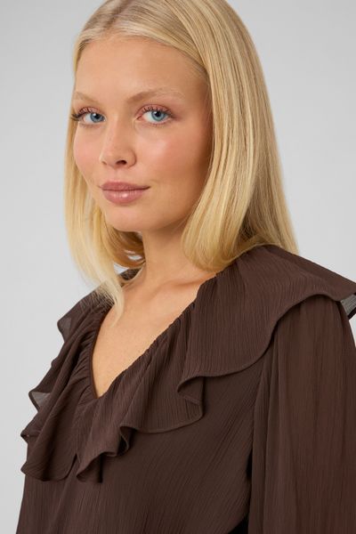 Robe courte &agrave; volants