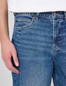 Jean barrel stone &agrave; d&eacute;coupes