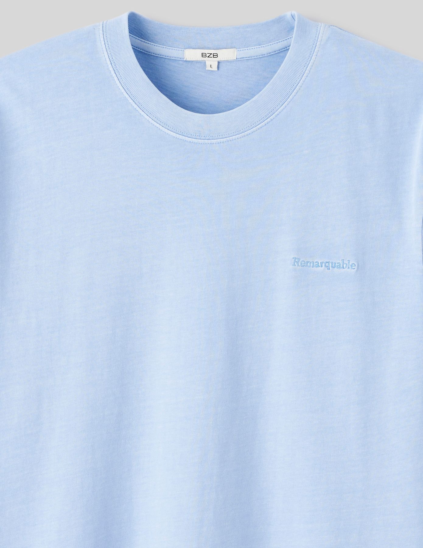 T-shirt broderie poitrine