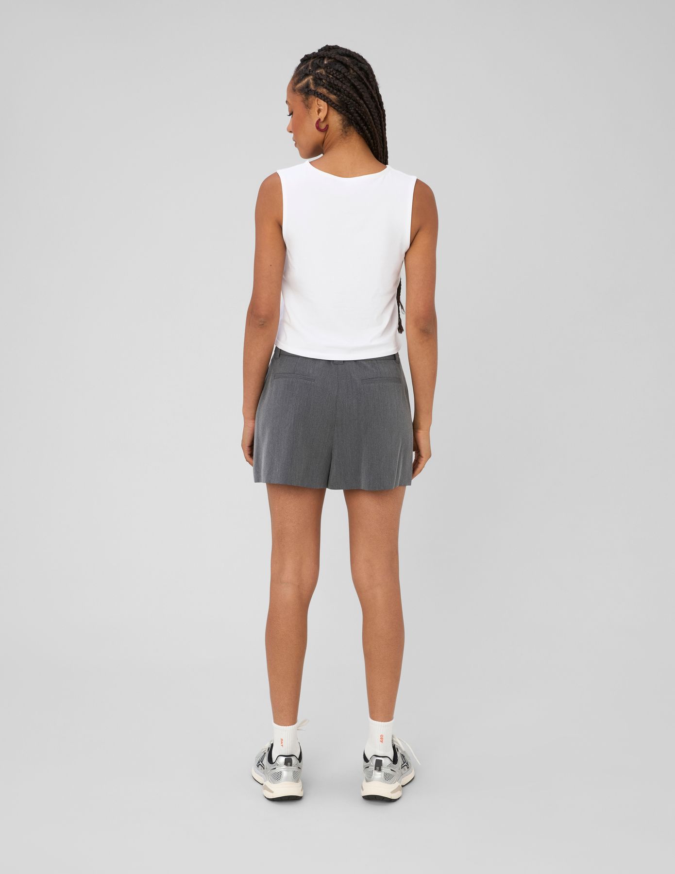 Short ceintur&eacute;