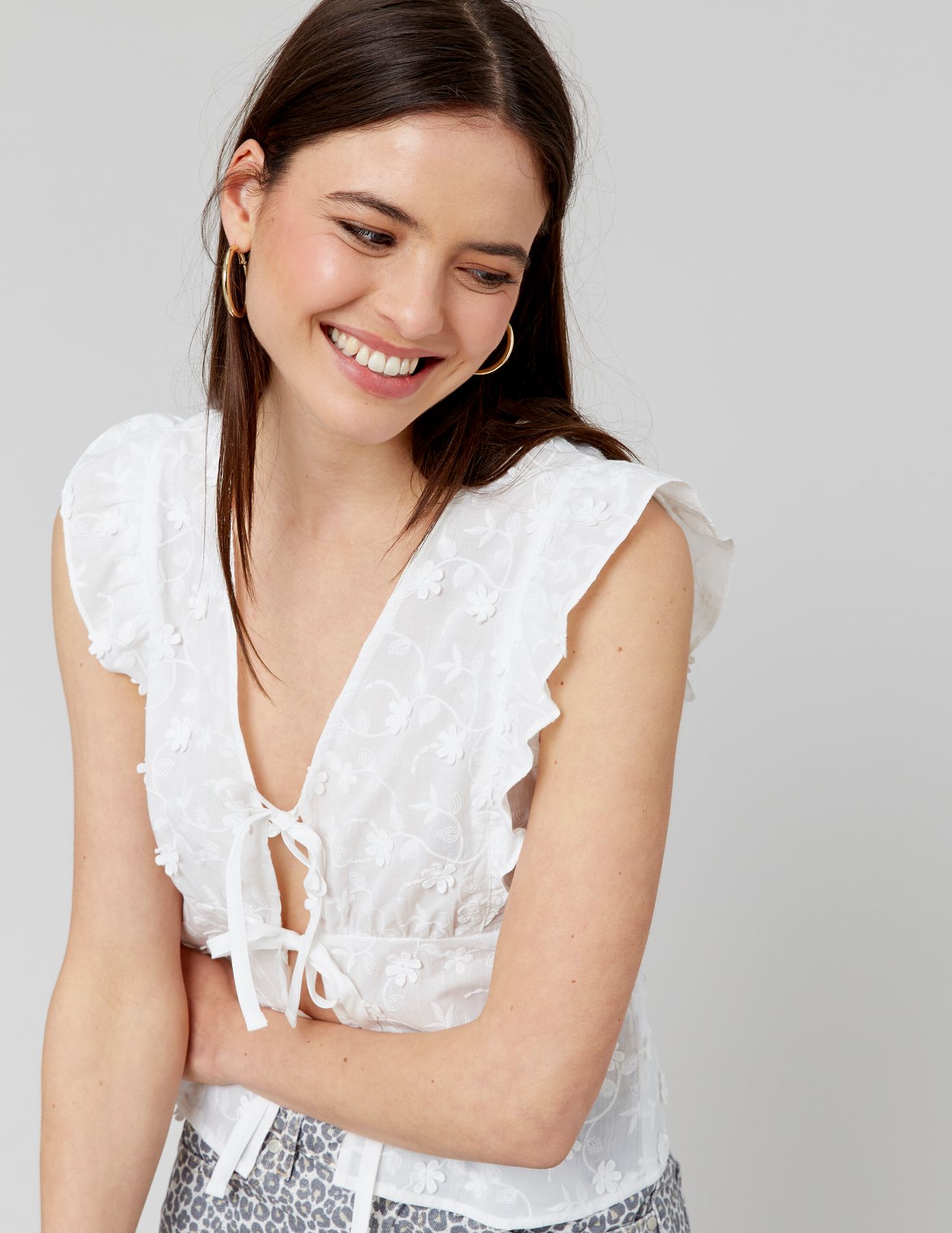 Top à nouer broderie 3D