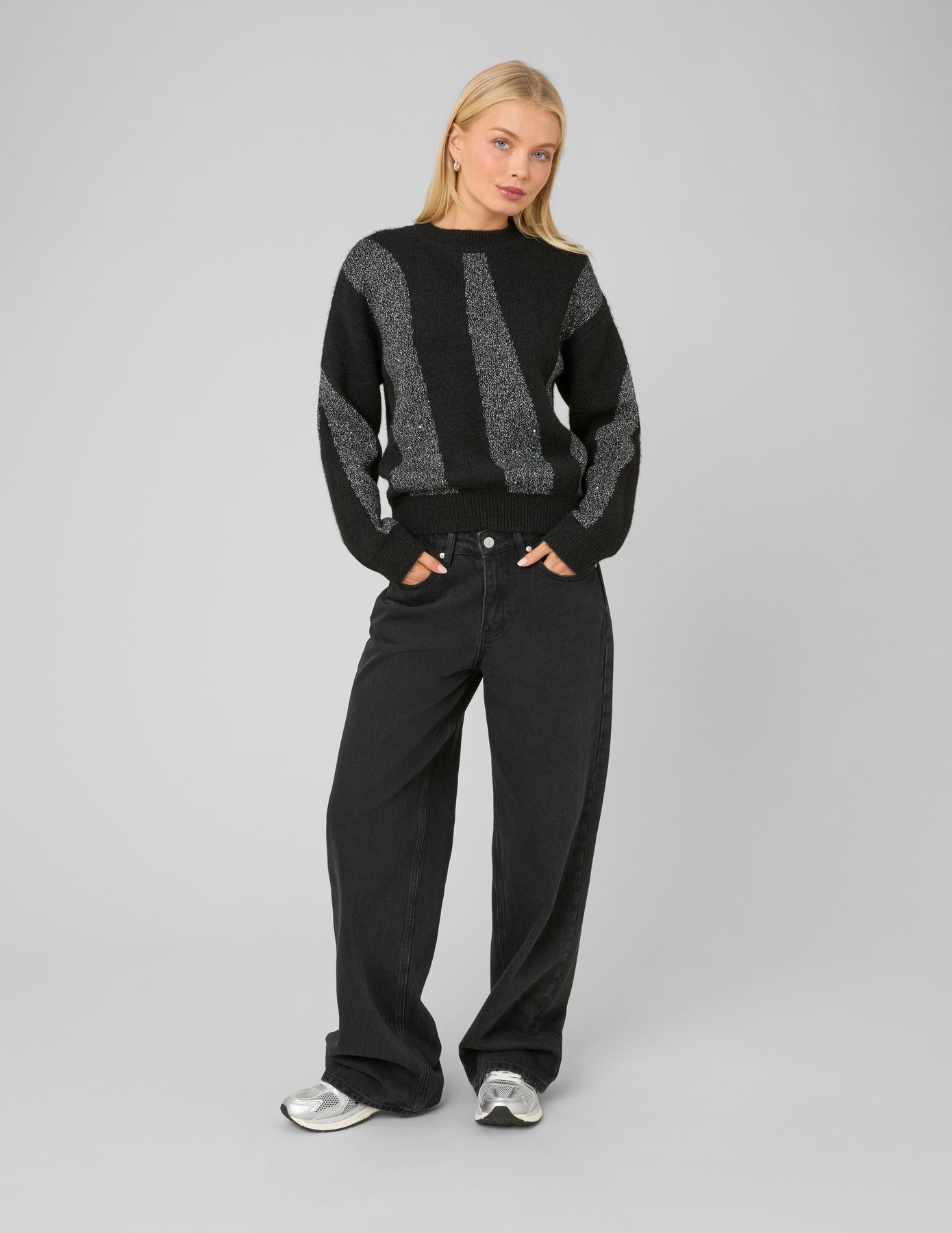 Pull col rond paillet&eacute;