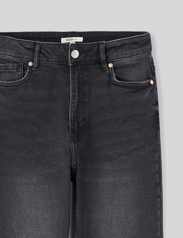 Jean mom fit