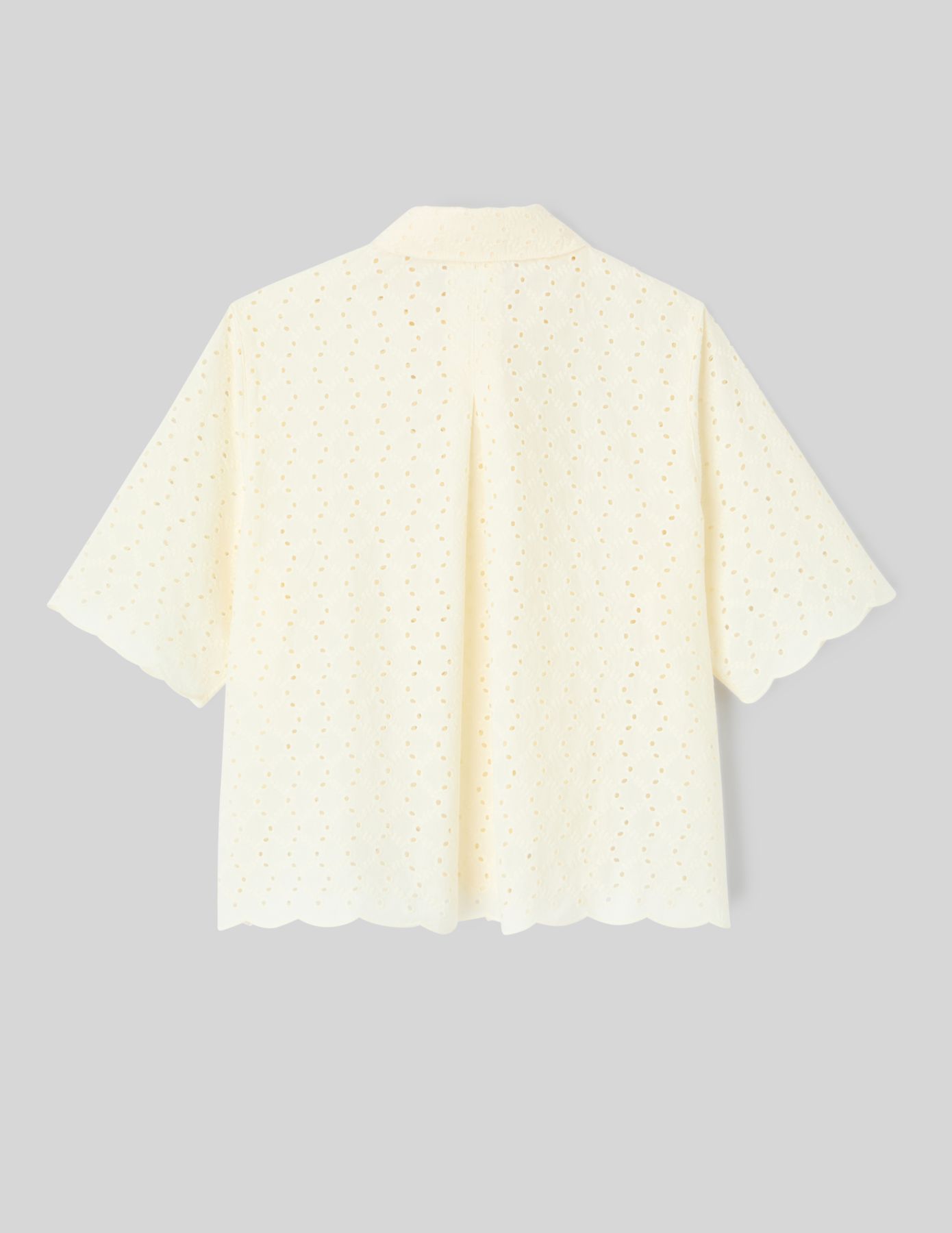 Chemisette en broderie anglaise