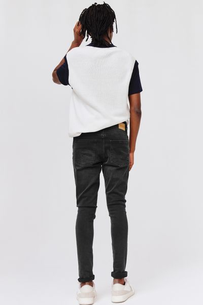 Jean skinny basique noir delavé