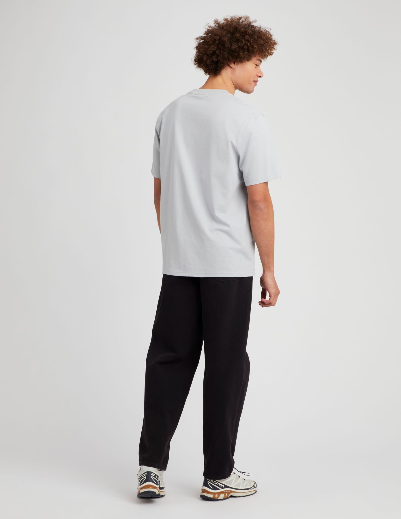 T-shirt broderie poitrine