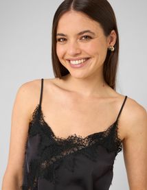 D&eacute;bardeur avec dentelle