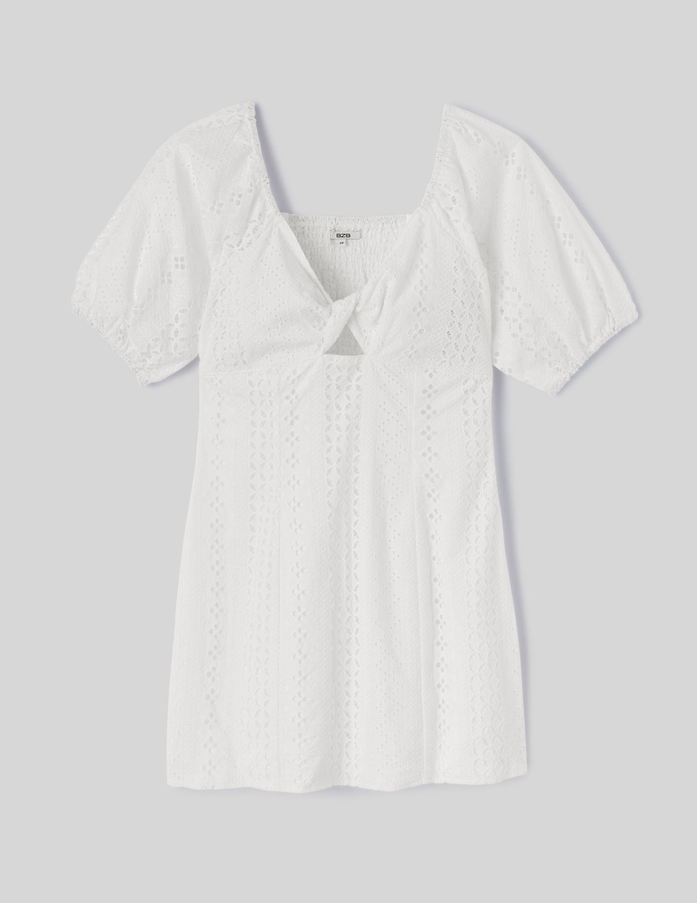 Robe courte broderie anglaise