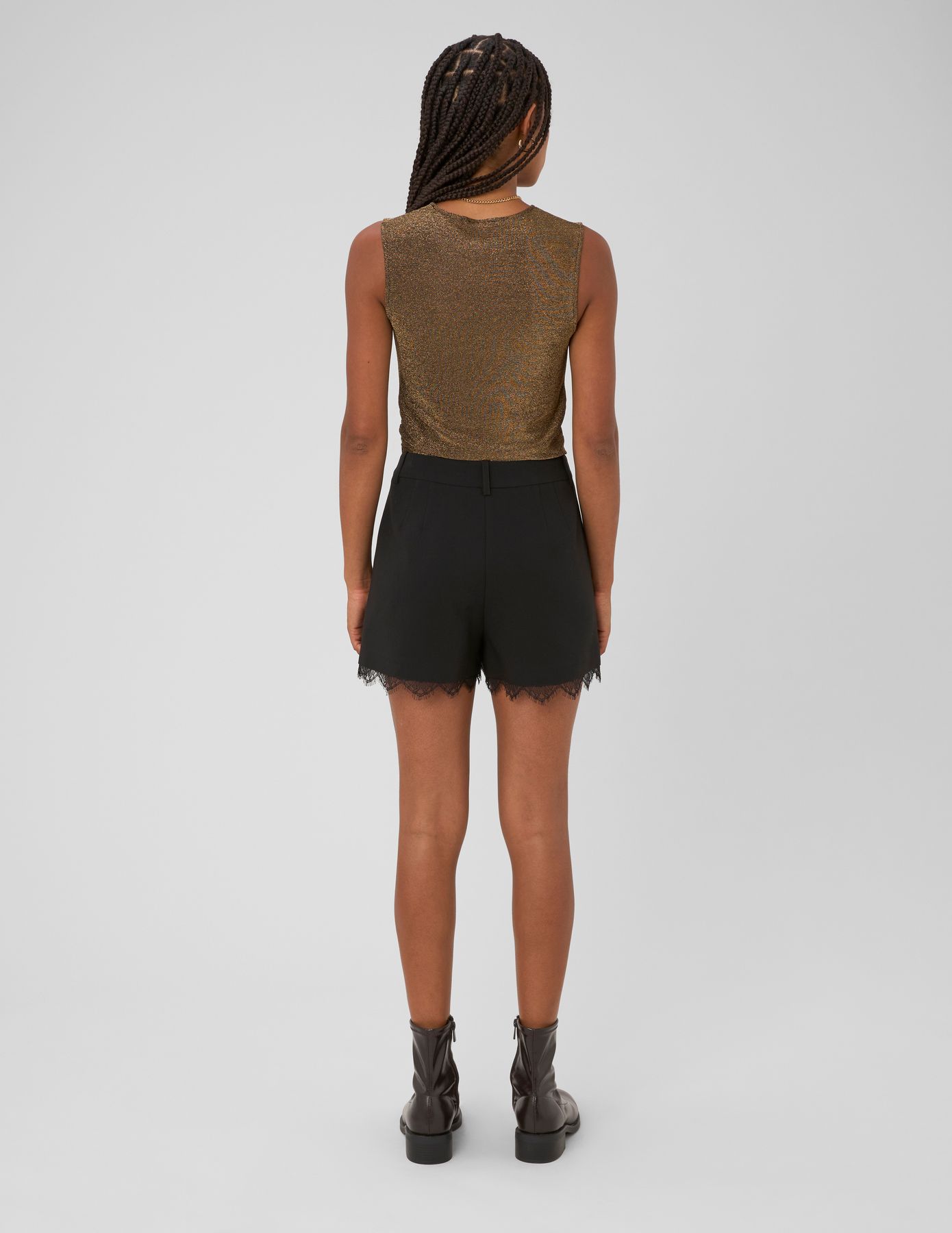 Short court city dentelle