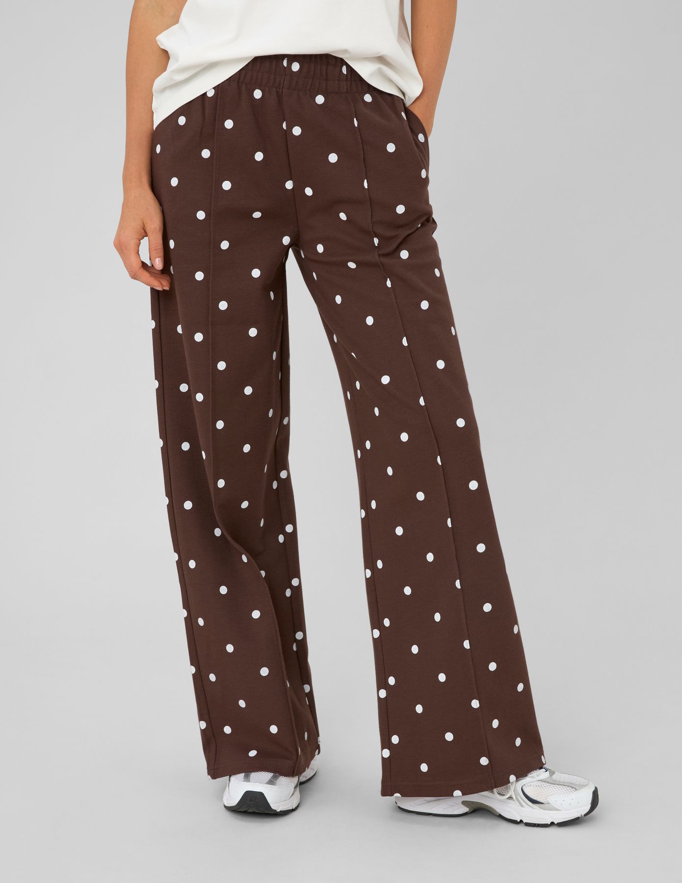Pantalon jogging &agrave; pois