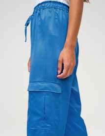 Pantalon cargo en satin
