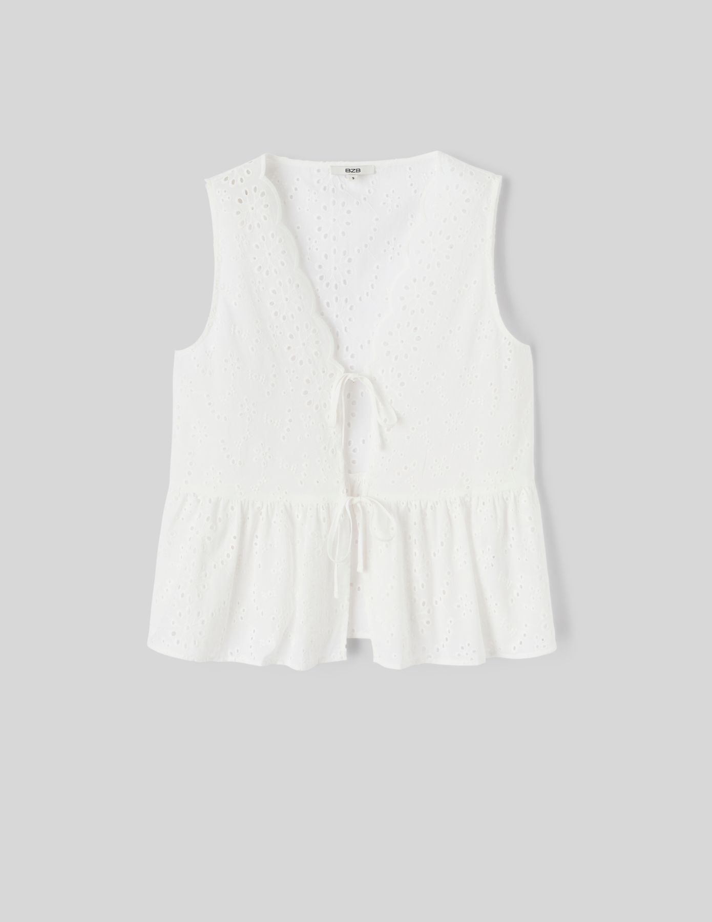 Blouse à nouer en broderie anglaise