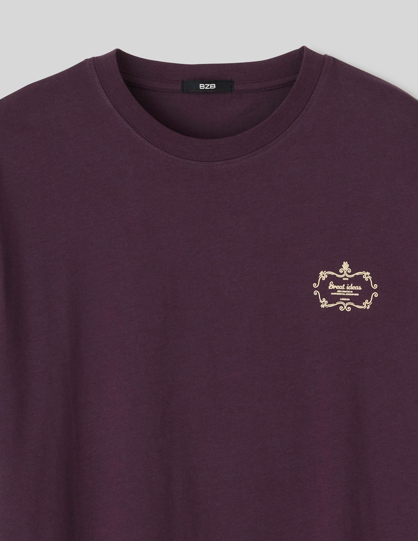 T-shirt brod&eacute;