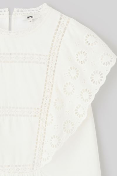 Blouse en broderie anglaise