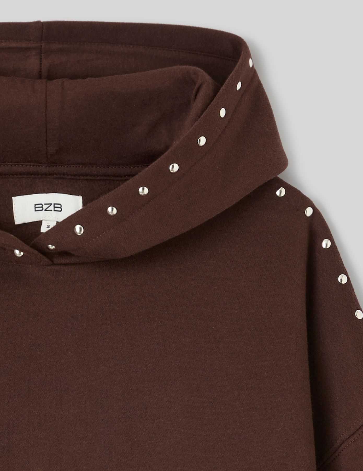 Sweat capuche &agrave; studs