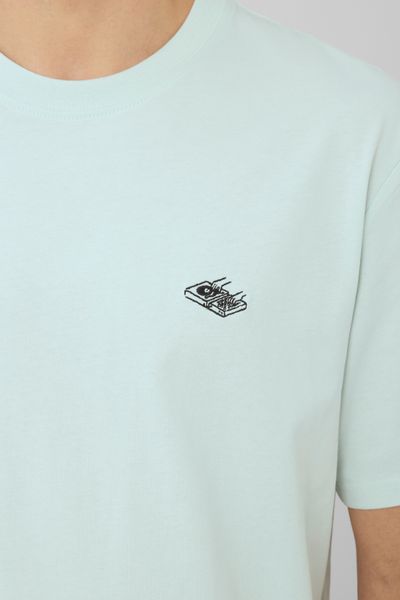 T-shirt broderie poitrine