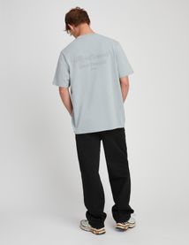 T-shirt embossé devant dos