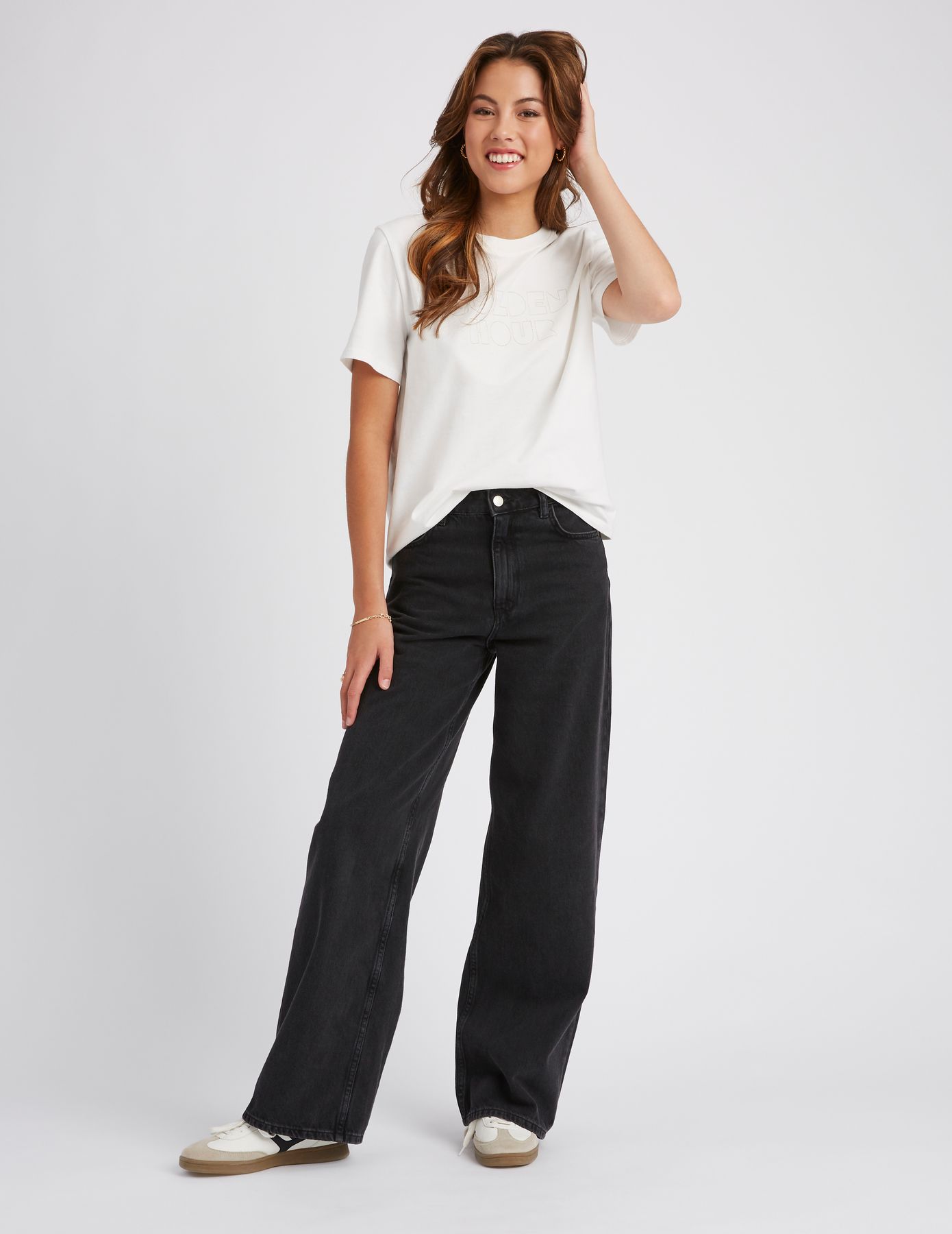 T-shirt brod&eacute; dor&eacute;