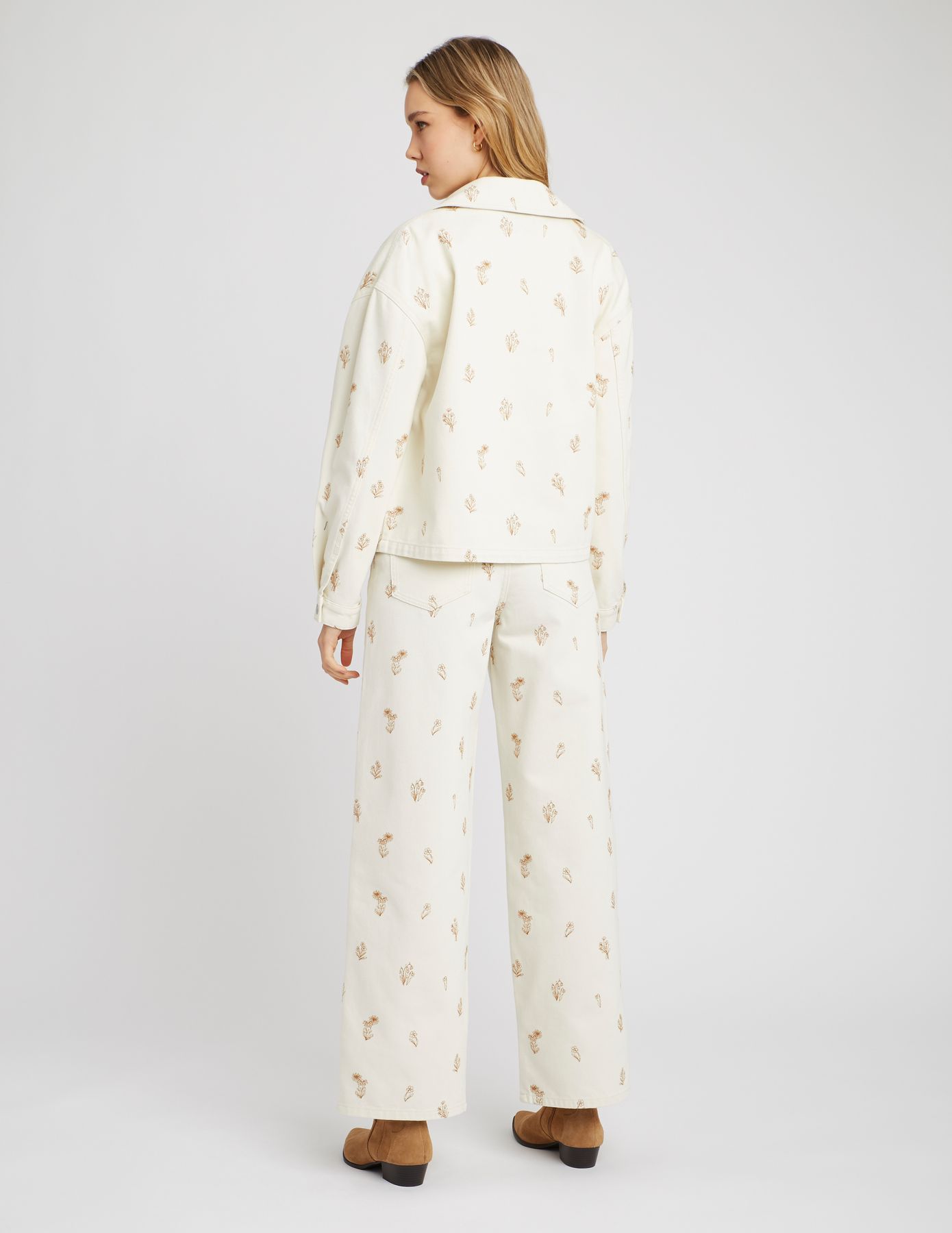 Veste en jean brodée
