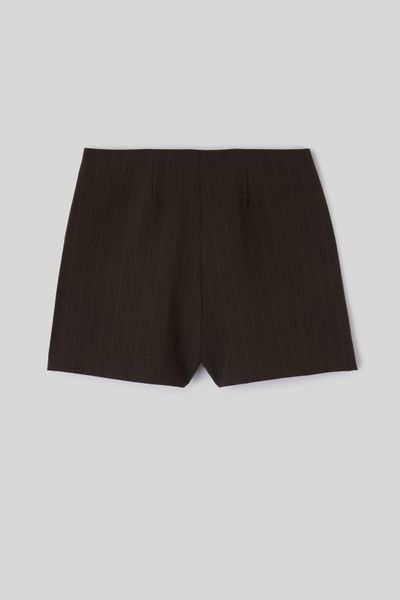 Jupe short ray&eacute;e