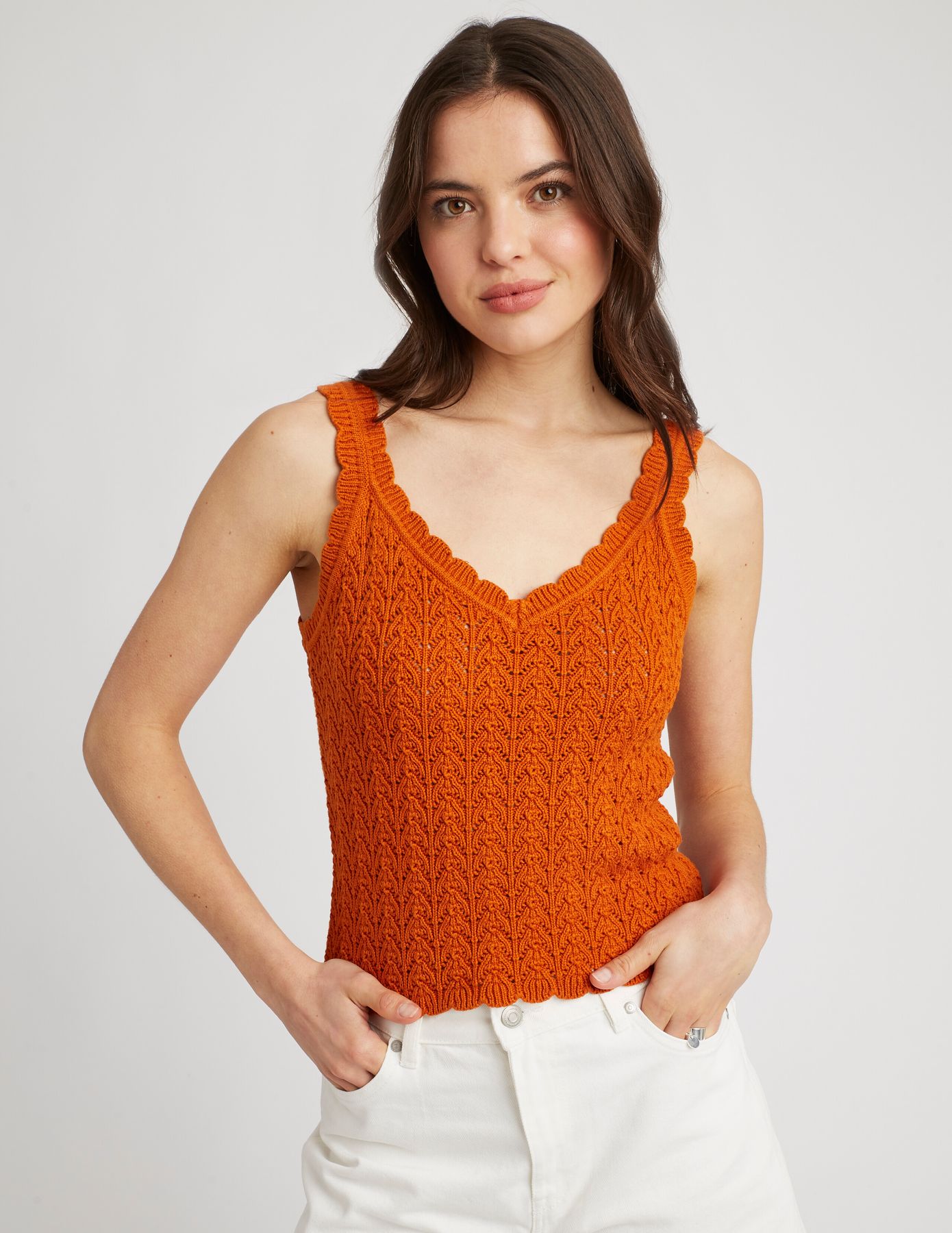 Débardeur ajouré en crochet