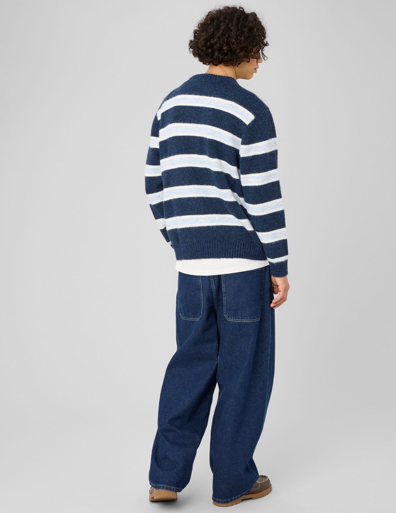 Pull ray&eacute; col rond