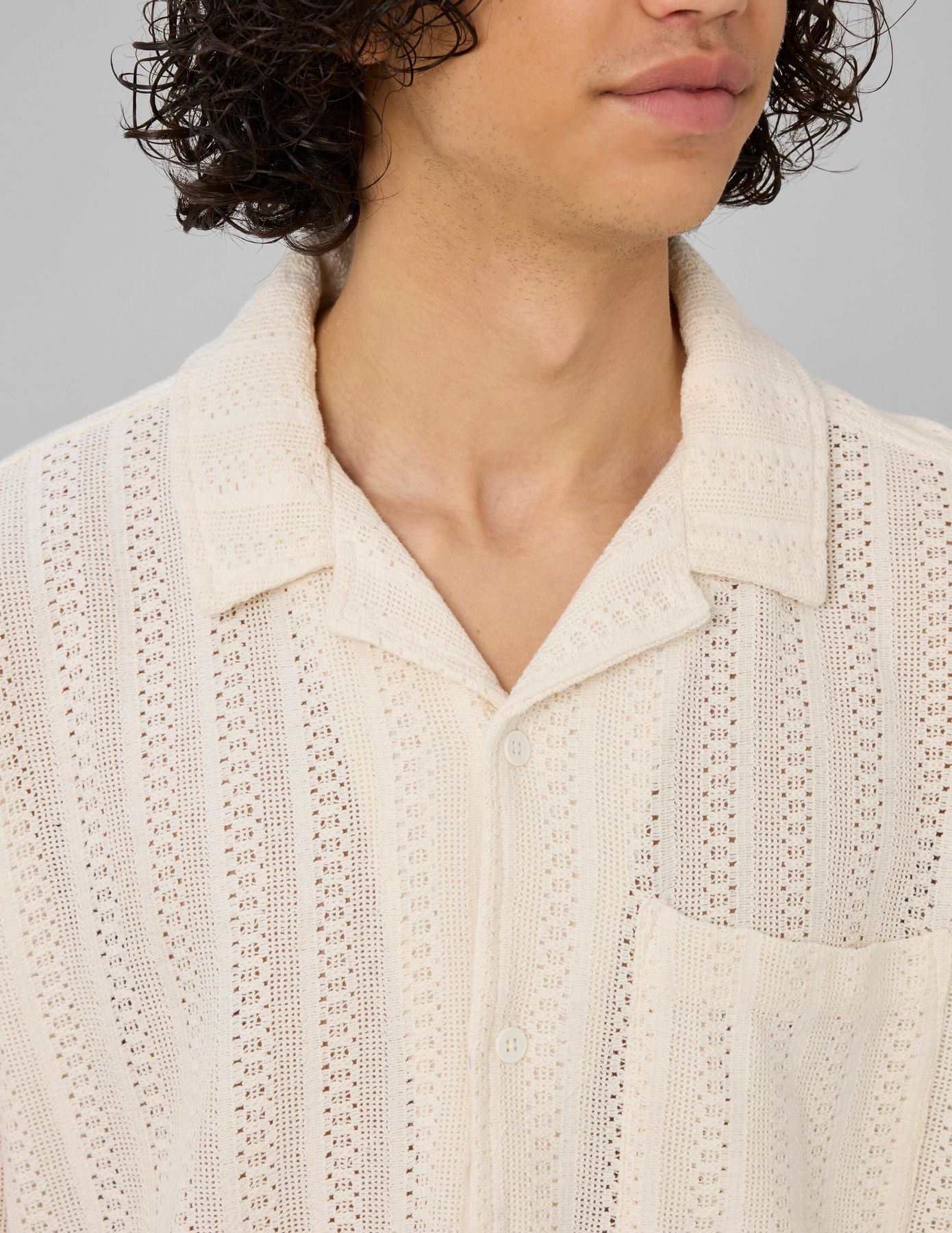 Chemise ajour&eacute;e