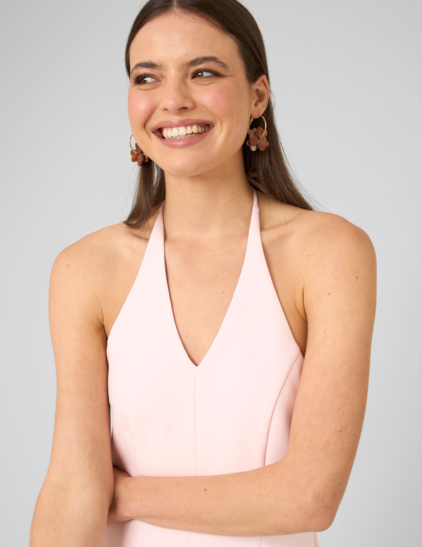 Robe courte dos nu