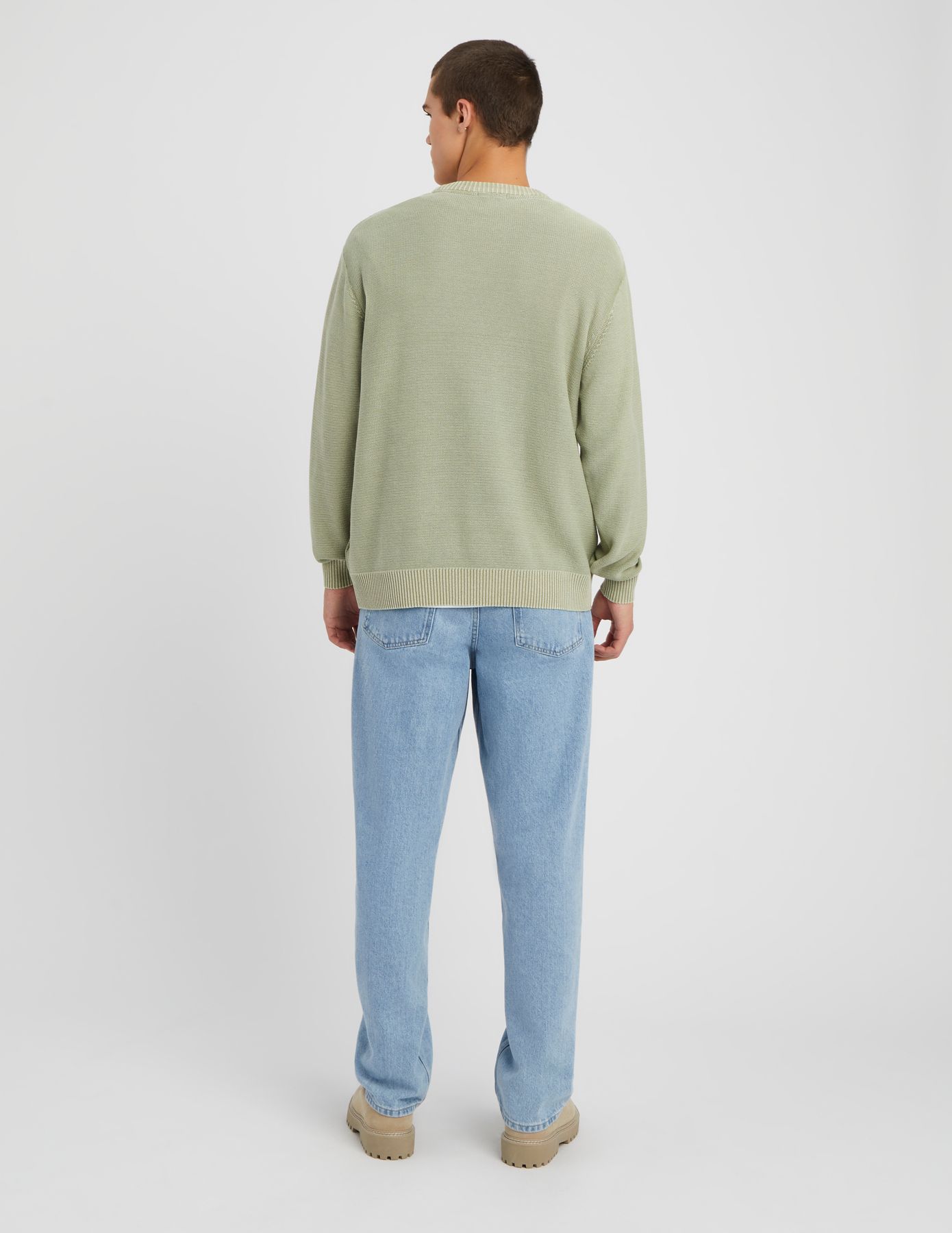 Pull col rond teint en pi&egrave;ce