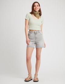 Short en jean brodé