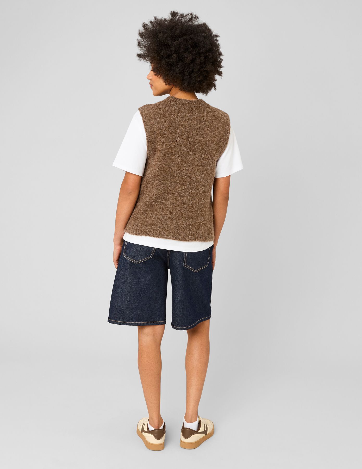 Gilet sans manches &agrave; n&oelig;uds